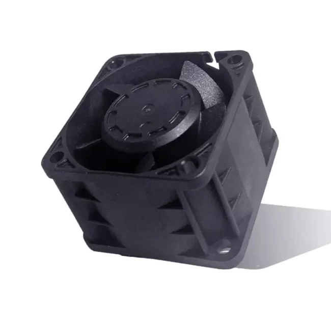 Delefun 4028 cooling fan 12V 0.22A: Square 40x40x28mm DC fan displaying frame structure, blade assembly, protective cover, mounting hardware details, and technical specifications. Available in 6400 RPM oil-lubricated sleeve bearing or 8800 RPM ball bearing versions. Brand marking and model identification clearly visible.